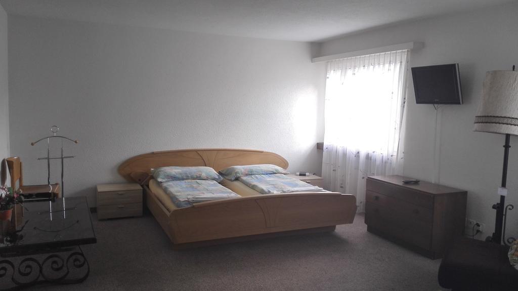 Hotel Frohsinn Erstfeld Room photo